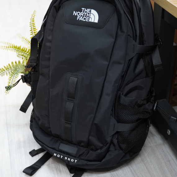 The North Face Korea Hot Shot Backpack (Black)